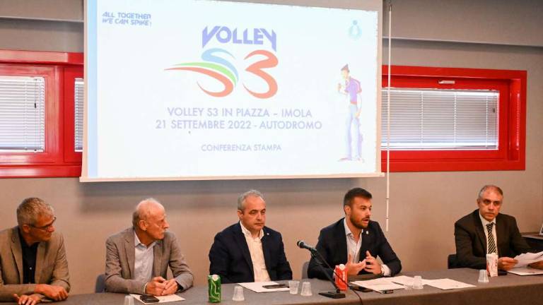 A Imola un villaggio del volley all'autodromo A Imola un villaggio del volley all'autodromo