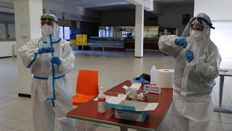 Imola, nuove regole per il Covid a scuola parlano i dirigenti Imola, nuove regole per il Covid a scuola parlano i dirigenti