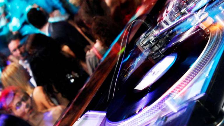 Riccione: musica alta, esposto dei vicini contro il Balena. La Polizia: Tutto in regola Riccione: musica alta, esposto dei vicini contro il Balena. La Polizia: Tutto in regola