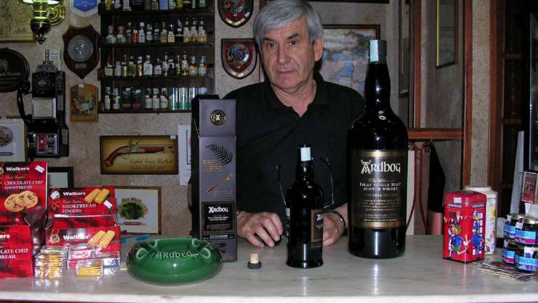La bottega di Andrea Gambi, dove gli spirits sono poesia La bottega di Andrea Gambi, dove gli spirits sono poesia