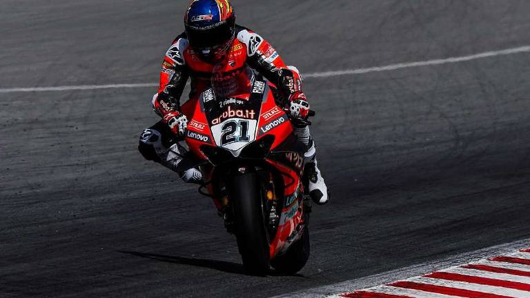 Superbike, a Barcellona comanda il solito Rea, 8° tempo per Rinaldi Superbike, a Barcellona comanda il solito Rea, 8° tempo per Rinaldi