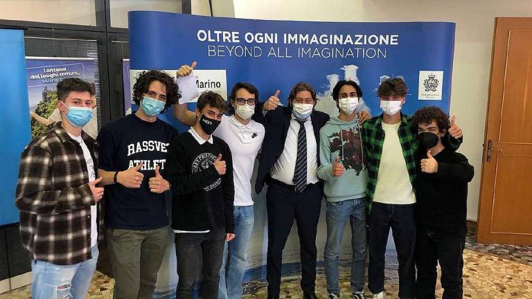 Il 12 giugno balliamoci sopra: San Marino apre le danze con il veglione degli studenti Il 12 giugno balliamoci sopra: San Marino apre le danze con il veglione degli studenti