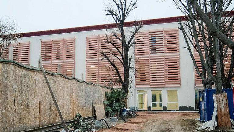 Rimini. Scuola Ferrari in ritardo: rinviato il trasloco Rimini. Scuola Ferrari in ritardo: rinviato il trasloco