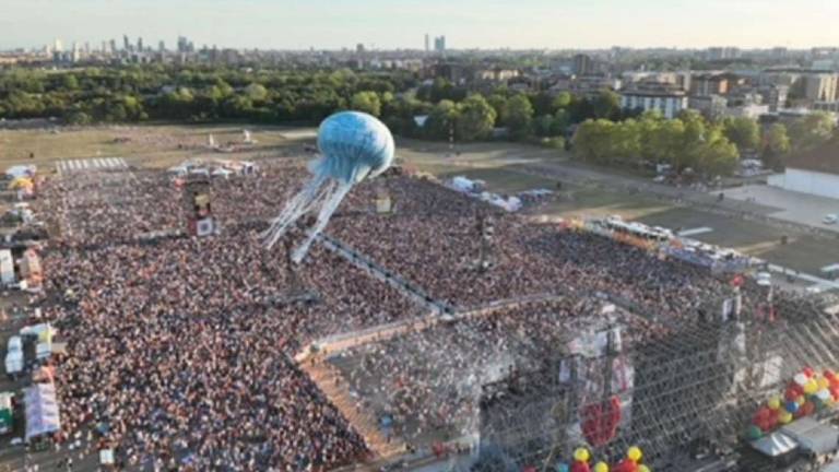 Harry Styles in concerto: riprese aeree made in Bellaria Harry Styles in concerto: riprese aeree made in Bellaria