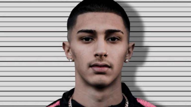 Arrestato il rapper Baby Gang: il questore di Rimini lo aveva cacciato dalla riviera per tre anni Arrestato il rapper Baby Gang: il questore di Rimini lo aveva cacciato dalla riviera per tre anni