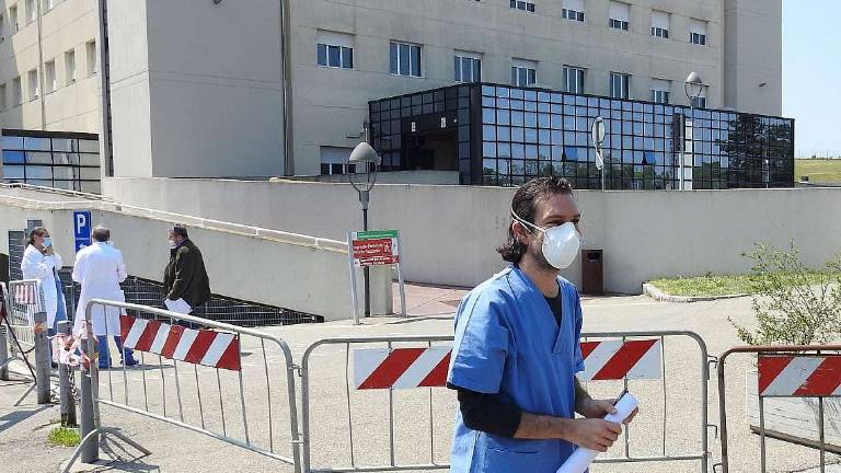 Un accesso in più all'ospedale per le persone con Covid Un accesso in più all'ospedale per le persone con Covid