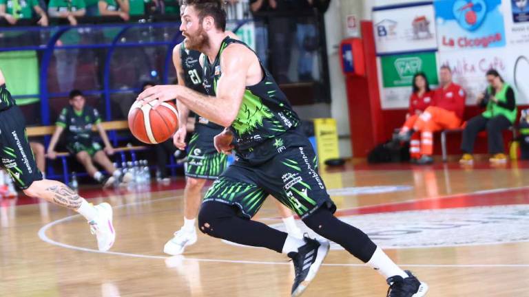 Basket B: Blacks e Siberna ancora insieme Basket B: Blacks e Siberna ancora insieme