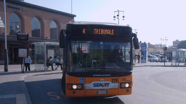 Ravenna, Arpae: Serve uno studio sull'impatto dei bus in centro Ravenna, Arpae: Serve uno studio sull'impatto dei bus in centro