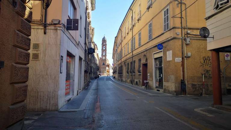 Faenza, più spazi per pedoni, bici e dehors in Corso Garibaldi Faenza, più spazi per pedoni, bici e dehors in Corso Garibaldi