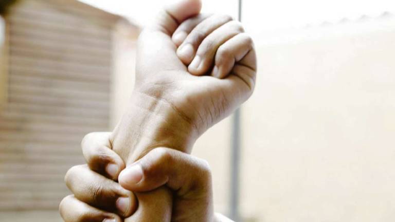 Rimini. Picchia moglie, il gip lo allontana e lui torna: arrestato Rimini. Picchia moglie, il gip lo allontana e lui torna: arrestato
