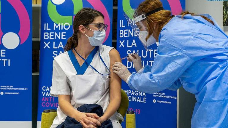 Iss: I vaccini scadono a luglio, tanti non lo hanno fatto Iss: I vaccini scadono a luglio, tanti non lo hanno fatto