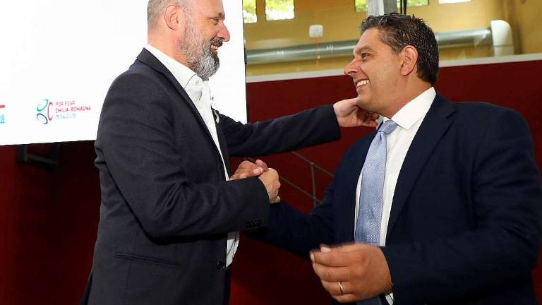 Vaccini, seconda dose in vacanza: accordo con la Liguria Vaccini, seconda dose in vacanza: accordo con la Liguria