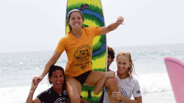 Rimini. La campionessa: Da dieci anni giro il mondo con il surf Rimini. La campionessa: Da dieci anni giro il mondo con il surf