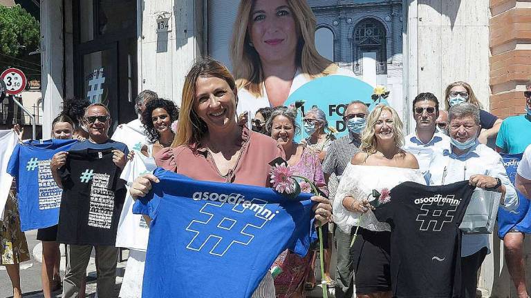 Gloria Lisi apre la sede elettorale: togliamo Rimini alla sinistra Gloria Lisi apre la sede elettorale: togliamo Rimini alla sinistra
