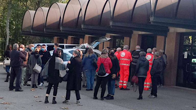 Ravenna, commozione per l'ultimo saluto a Fabio Ensini Ravenna, commozione per l'ultimo saluto a Fabio Ensini