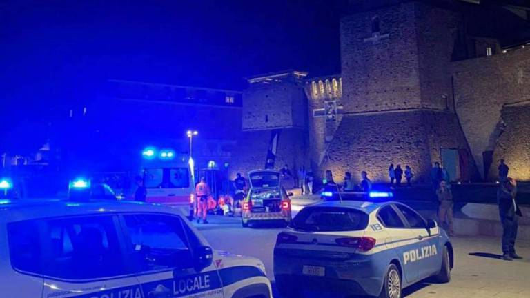 Rimini, morto in bici in piazza Malatesta: l'indagine si allarga Rimini, morto in bici in piazza Malatesta: l'indagine si allarga