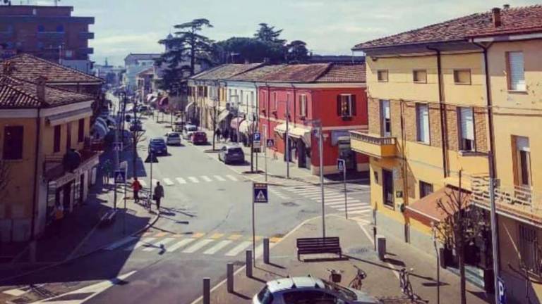 Gambettola, i dehors davanti alle vetrine dei vicini consenzienti Gambettola, i dehors davanti alle vetrine dei vicini consenzienti