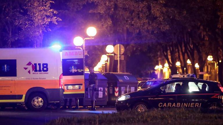 Botte con spranghe a Lido Adriano: Solo una fazione era armata Botte con spranghe a Lido Adriano: Solo una fazione era armata