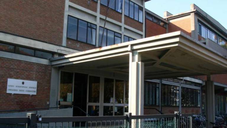 Lugo, la Provincia cerca 6 aule per il liceo scientifico Lugo, la Provincia cerca 6 aule per il liceo scientifico