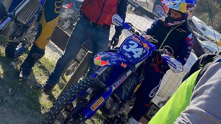 Moto,in attesa di testare l'Aprilia RsGp Dovi continua con il cross Moto,in attesa di testare l'Aprilia RsGp Dovi continua con il cross