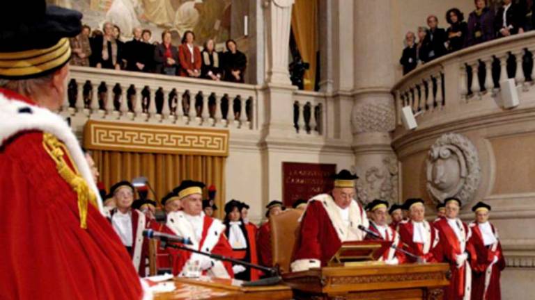 Ravenna, abusi sessuali sulle pazienti: medico condannato Ravenna, abusi sessuali sulle pazienti: medico condannato