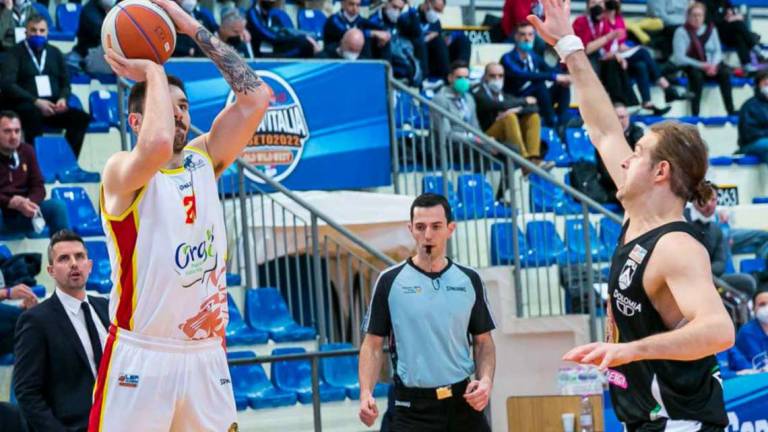 Basket A2, Simioni e l'orgoglio OraSì: Bella avventura in coppa Basket A2, Simioni e l'orgoglio OraSì: Bella avventura in coppa
