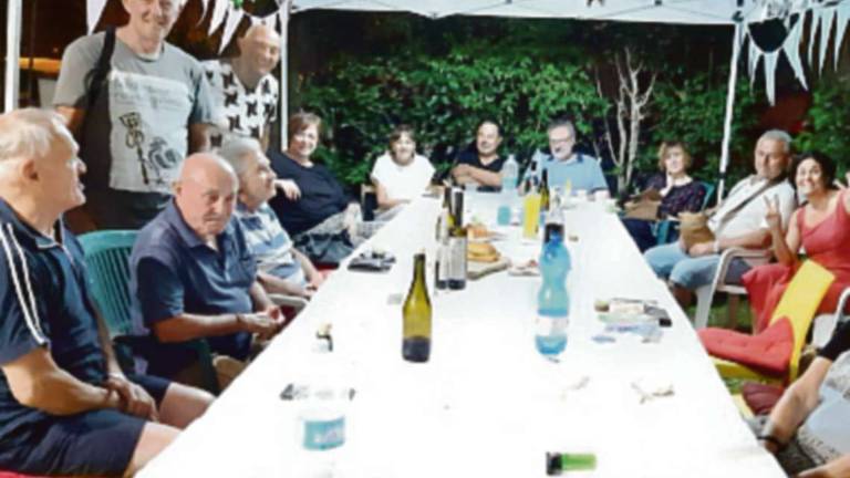 Sette cene a casa mia per gli alluvionati: il cuore d'oro dell'ex vigile del Fuoco di San Mauro Pascoli Sette cene a casa mia per gli alluvionati: il cuore d'oro dell'ex vigile del Fuoco di San Mauro Pascoli