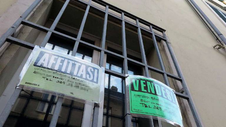 Ravenna, ha ditta, case e conti, ma per l'affitto è inadeguato Ravenna, ha ditta, case e conti, ma per l'affitto è inadeguato