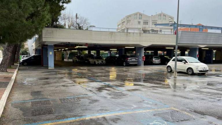 Rimini, i commercianti: più parcheggi per rilanciare il centro Rimini, i commercianti: più parcheggi per rilanciare il centro