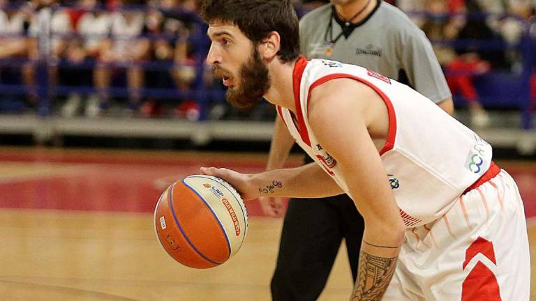 Basket B, Tassinari carica Rimini: Noi favoriti, ma Imola è tosta Basket B, Tassinari carica Rimini: Noi favoriti, ma Imola è tosta