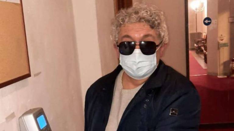 Forlì, passo e chiudo: va in pensione Daniele, lo storico centralinista del Comune Forlì, passo e chiudo: va in pensione Daniele, lo storico centralinista del Comune