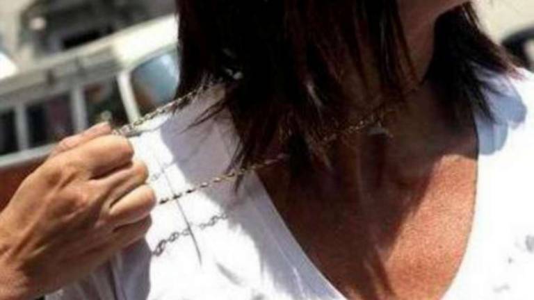 Cesena: scippata di borsa e catena d'oro Cesena: scippata di borsa e catena d'oro