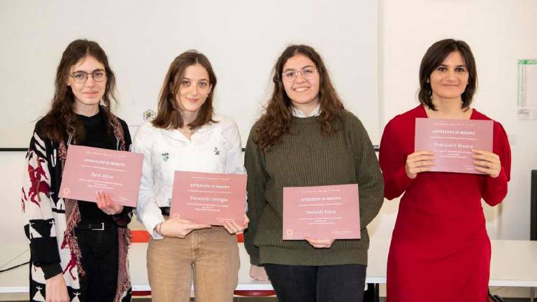 Forlì. Ragazze eccellenti premiate al Canova Forlì. Ragazze eccellenti premiate al Canova