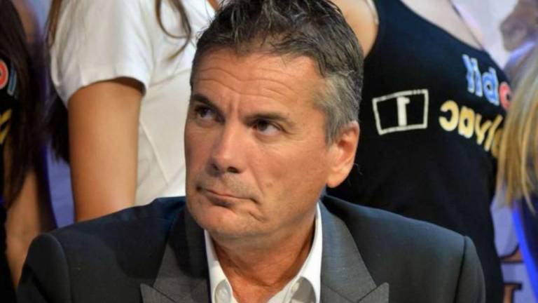 Cesena, il benefattore che ha salvato il centro sportivo: È il posto dove da anni gioco a calcetto con gli amici Cesena, il benefattore che ha salvato il centro sportivo: È il posto dove da anni gioco a calcetto con gli amici