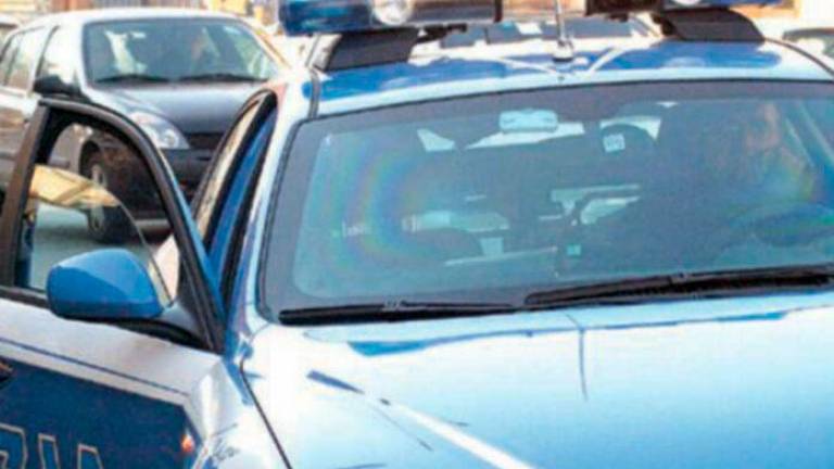 Da Lugo per fare rapine a Napoli, ma i passanti reagiscono Da Lugo per fare rapine a Napoli, ma i passanti reagiscono