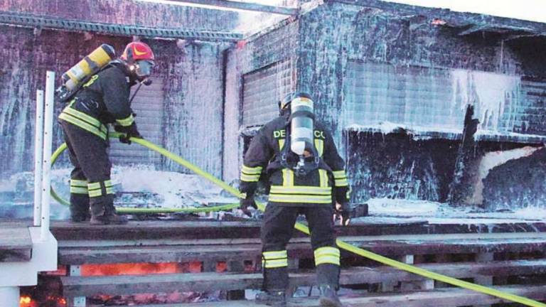 Gatteo, il fuoco fa sparire il locale ma non la battaglia legale Gatteo, il fuoco fa sparire il locale ma non la battaglia legale