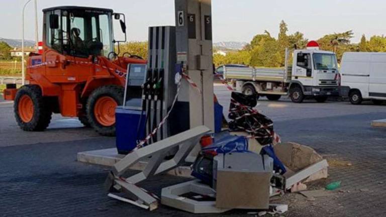 Morciano. Assalti ai distributori, banda fermata dopo 25 colpi Morciano. Assalti ai distributori, banda fermata dopo 25 colpi