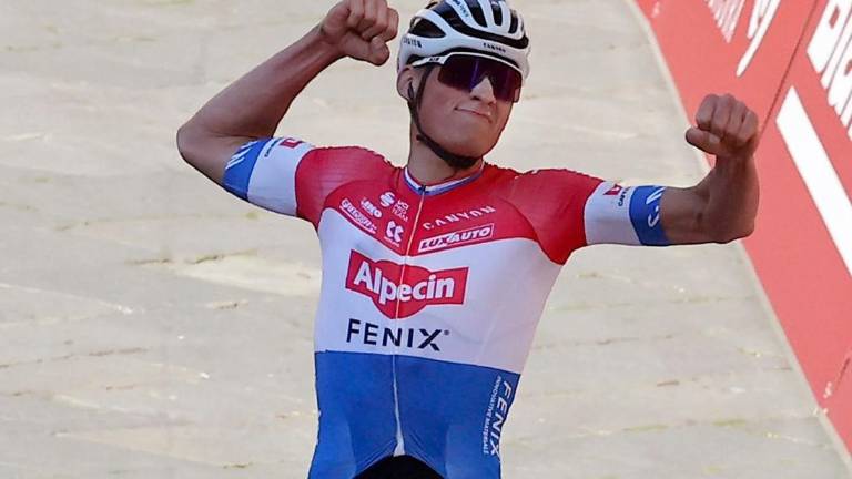 Ciclismo, Van der Poel, Froome, Thomas e Nibali: da domani una Coppi e Bartali stellare Ciclismo, Van der Poel, Froome, Thomas e Nibali: da domani una Coppi e Bartali stellare