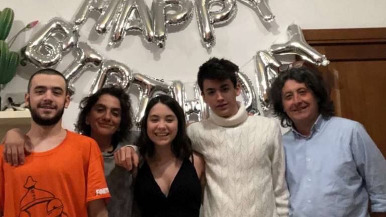 Faenza, madre in quarantena comprano annuncio per farle gli auguri Faenza, madre in quarantena comprano annuncio per farle gli auguri