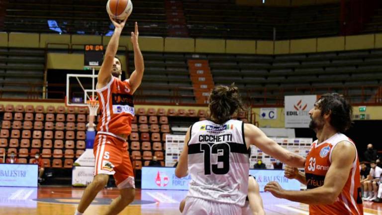 Basket A2, Unieuro o Eurobasket: chi resta in crisi? Basket A2, Unieuro o Eurobasket: chi resta in crisi?