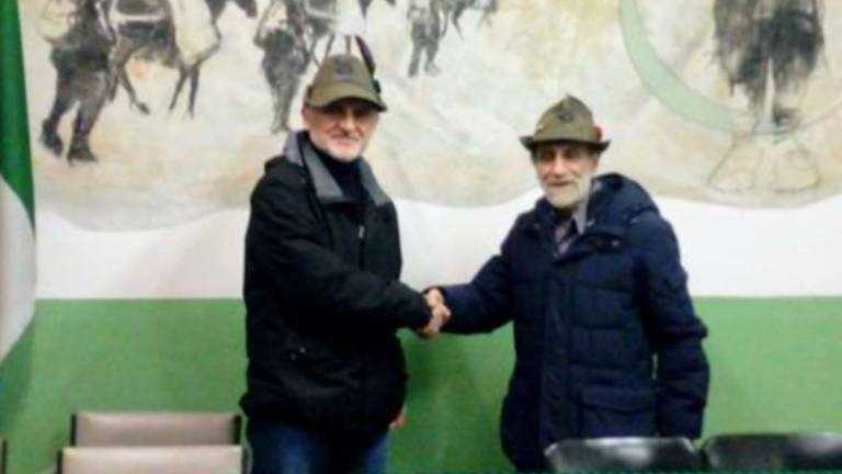 Cesena, passaggio di consegne a capo del gruppo alpini Cesena, passaggio di consegne a capo del gruppo alpini