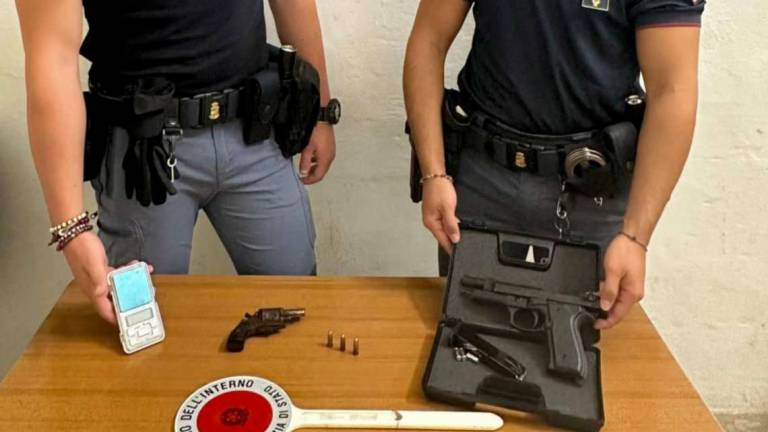 Imola, gira armato senza porto d'armi denunciato Imola, gira armato senza porto d'armi denunciato