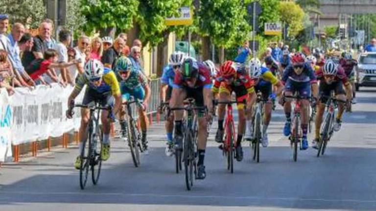 Ciclismo, Amadio partecipa allo show della UnipolGlass Ciclismo, Amadio partecipa allo show della UnipolGlass