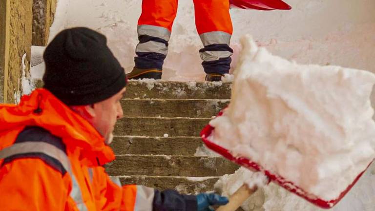 San Marino, zero straordinari per chi ha spalato la neve: azienda dei lavori pubblici nel mirino San Marino, zero straordinari per chi ha spalato la neve: azienda dei lavori pubblici nel mirino