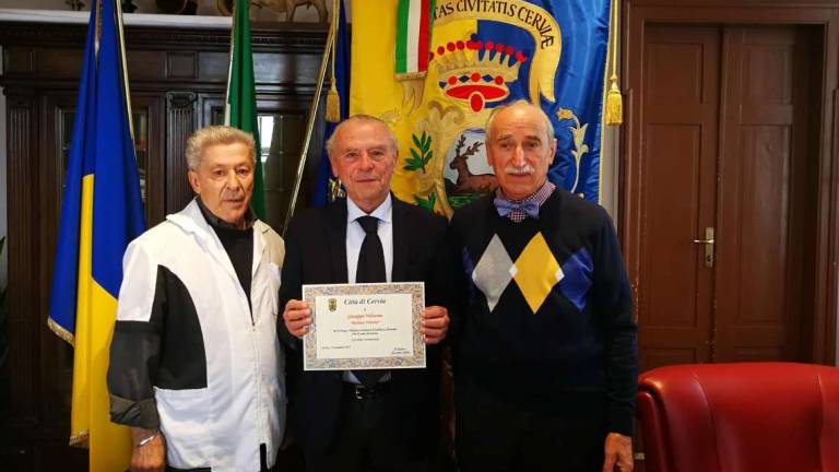 Cervia, lo storico barbiere: Per lavare i capelli usavo l'acqua della chiesa Cervia, lo storico barbiere: Per lavare i capelli usavo l'acqua della chiesa