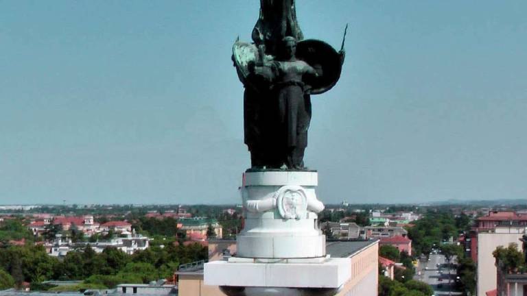 Forlì. Piazzale della Vittoria, via al restauro del monumento Forlì. Piazzale della Vittoria, via al restauro del monumento