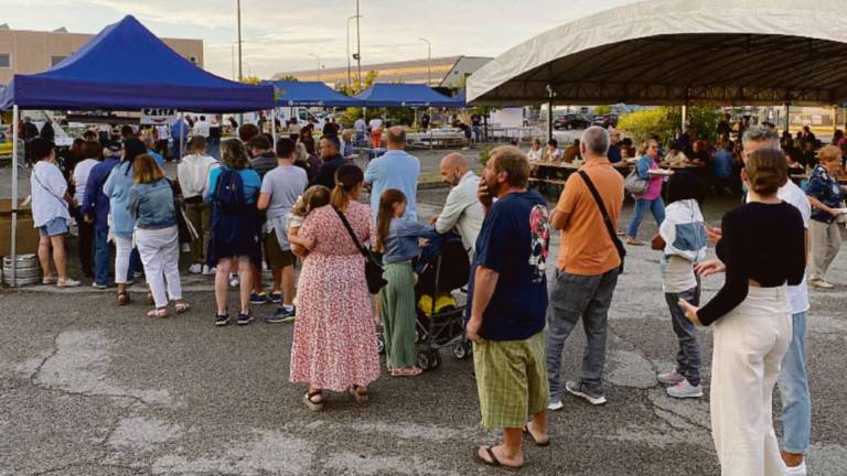 Cesenatico, in 2.500 alla festa per la bimba malata Cesenatico, in 2.500 alla festa per la bimba malata