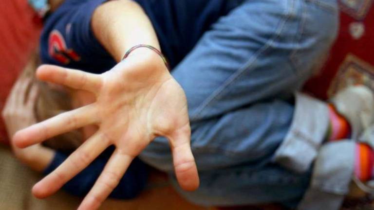 Ravenna, Mamma mi frusta. Ma le accuse della bimba cadono Ravenna, Mamma mi frusta. Ma le accuse della bimba cadono
