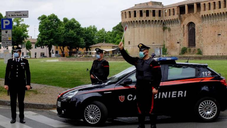 Imola, si fida della vicina che però gli ruba bancomat e soldi Imola, si fida della vicina che però gli ruba bancomat e soldi