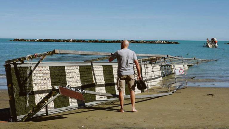 Cesenatico, allagamenti e furia del vento: inizia la conta dei danni Cesenatico, allagamenti e furia del vento: inizia la conta dei danni